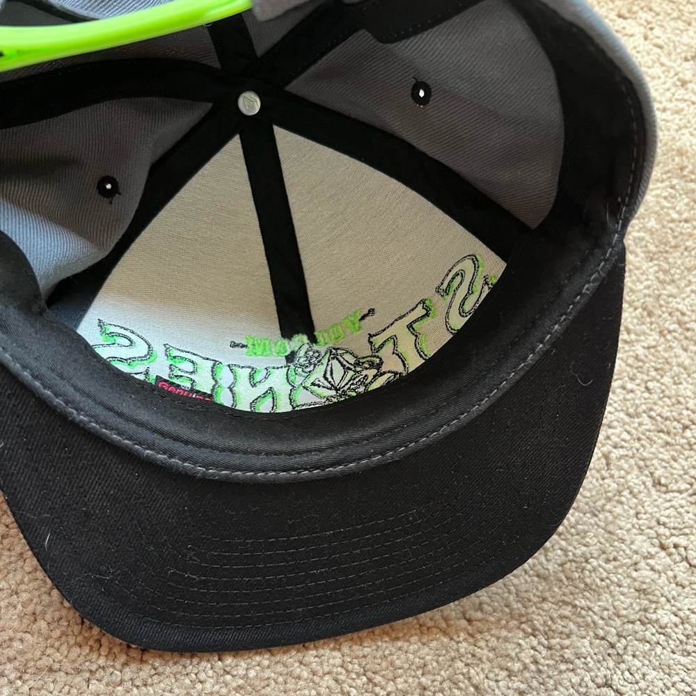 Volcom Stones SnapBack hat - Picture 5 of 10
